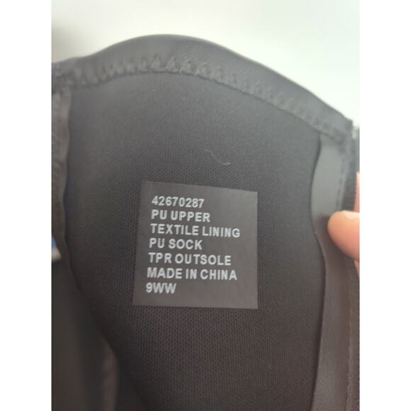 NWOT Torrid Stretch Black Patent Knee Boot Lug Sole 9WW Wide Calf - Picture 4 of 11